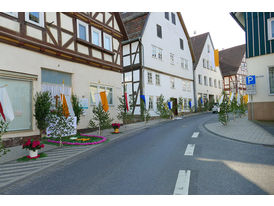 Fronleichnamsaltäre in den Naumburger Straßen (Foto: Karl-Franz Thiede)